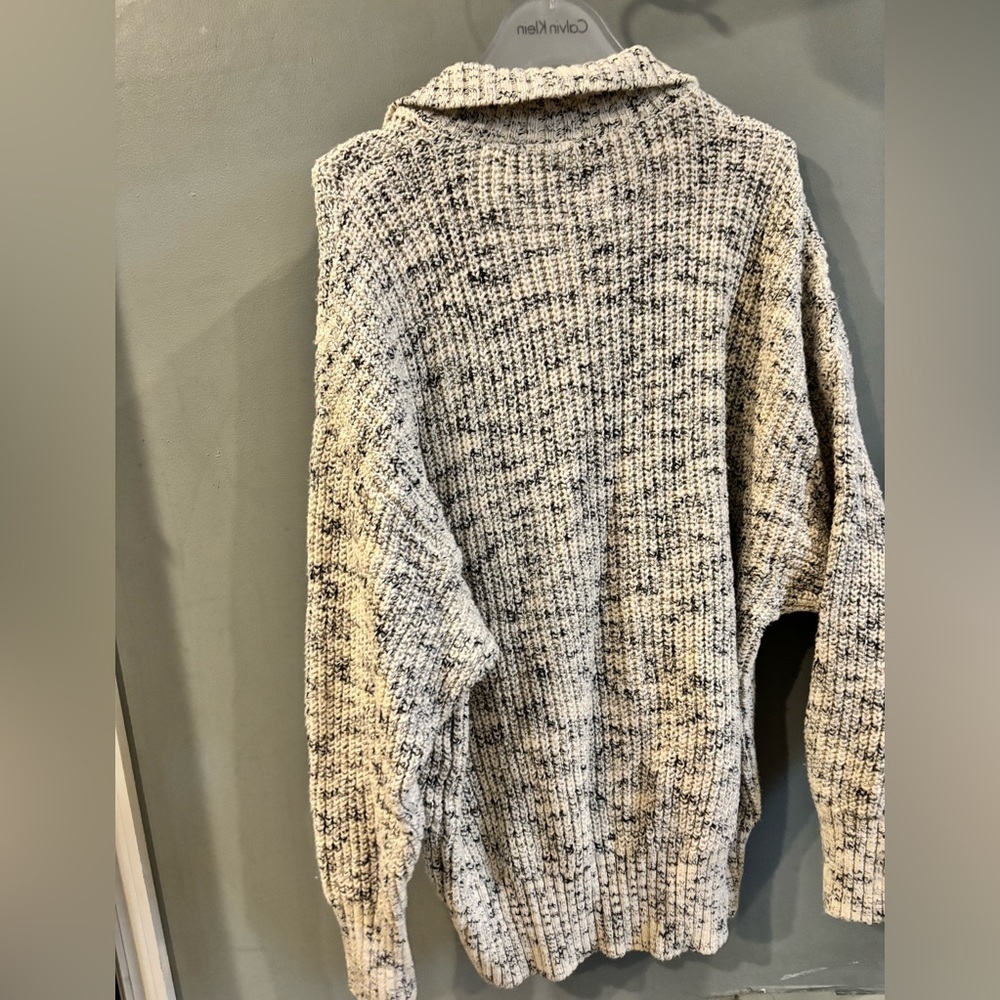 NWT ✨ Aerie Women's Gray Textured Knit Turtleneck quarter-zip Sweater -medium - Picture 4 of 5